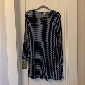Small long sleeve swing dress